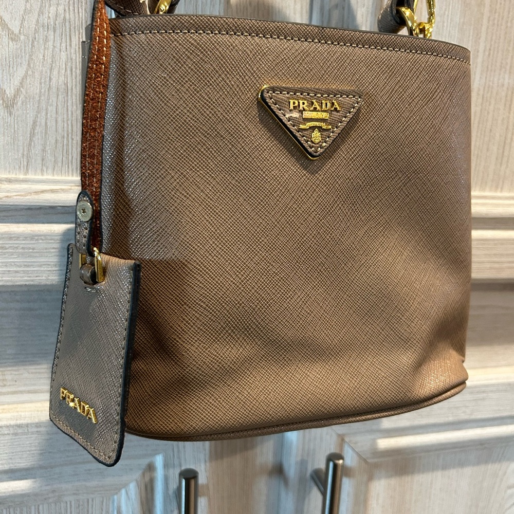 PRADA - Picture 11 of 12